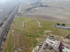 Dolní konec obce od severovýchodu (foto R. Morys 03/2021)