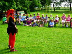 provázela skupina Keltik