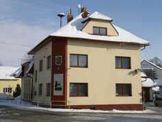 Knihovna se nachází v budově Obecního úřadu