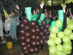 ...začala hrát kapela Nevím