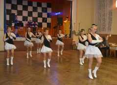 mažoretky seniorky- no na seniorky rozhodně nevypadají