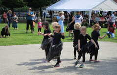 naše malé tanečnice a jejich Saxana