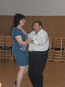 táta dcerku vytáčí