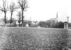 1941 - pohled na Pustějov od Libischerových humen