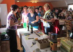 na kávičku a vínečko ke Šrotům