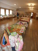 plný stůl Vendy Poppové