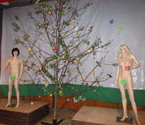 výzdoba jeviště na Rajské téma :-)