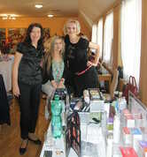 Kosmetička Renáta (vpravo) se svým týmem :-)