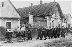 červen 1945 - průvod mládeže